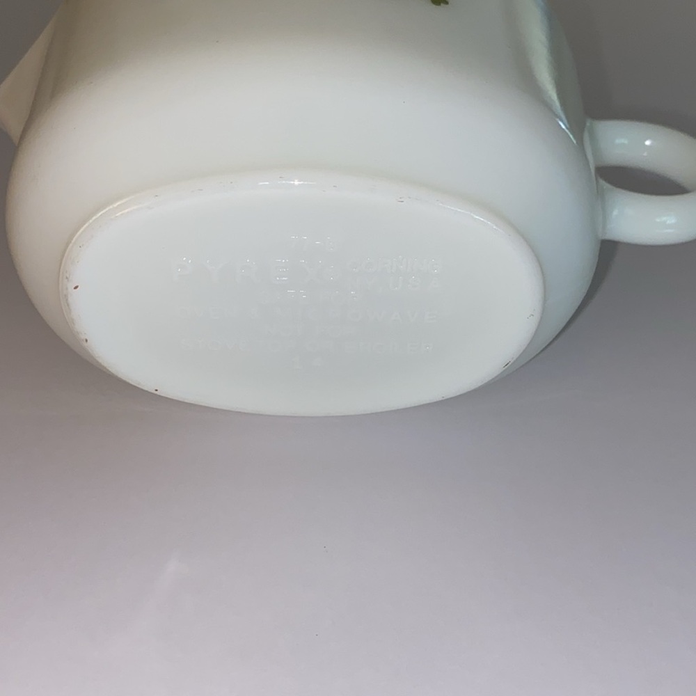 Vintage Pyrex Gravy Boat, Corelle Compatible, Spring Blossom Pattern Green&White - Picture 2 of 5